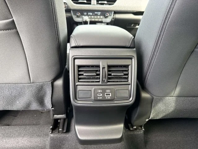 New 2026 CRYSTAL WHITE PEARL Subaru Premium image 60