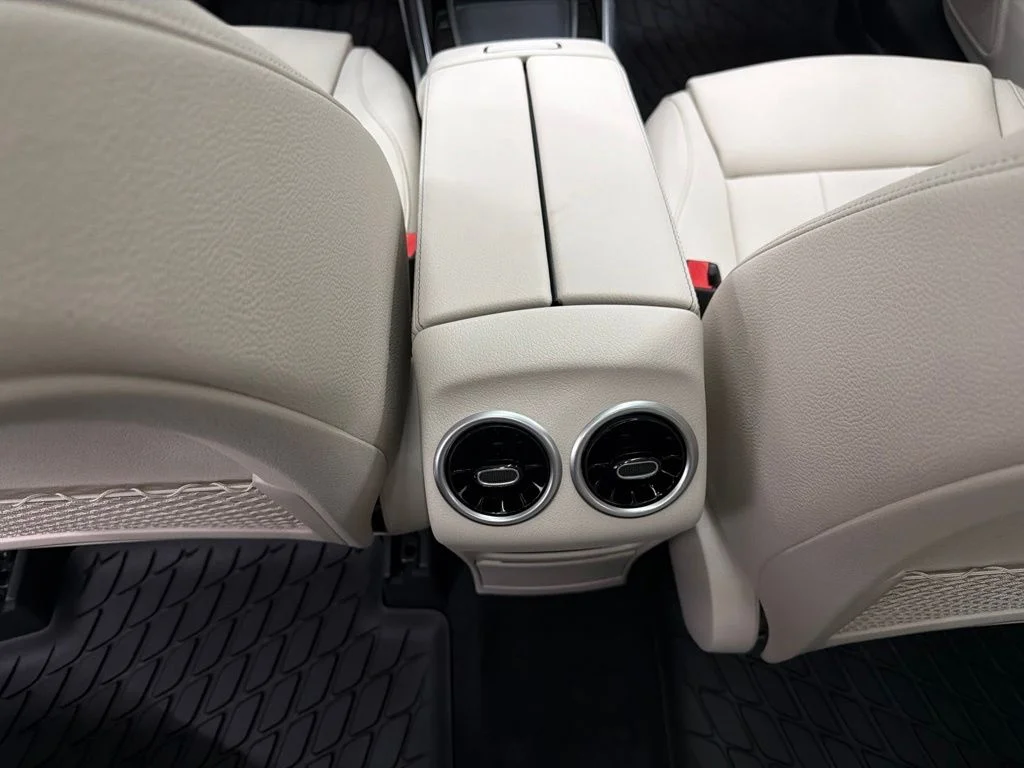 New 2026 Black Mercedes-Benz GLB 250 image 22