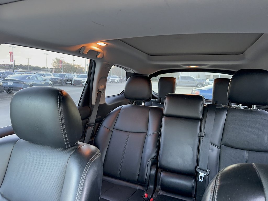 Used 2015 Java Metallic Nissan Platinum image 24