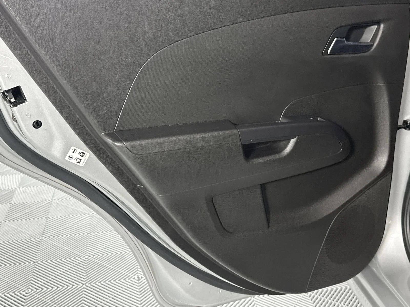 Used 2019 Silver Chevrolet Premier image 30