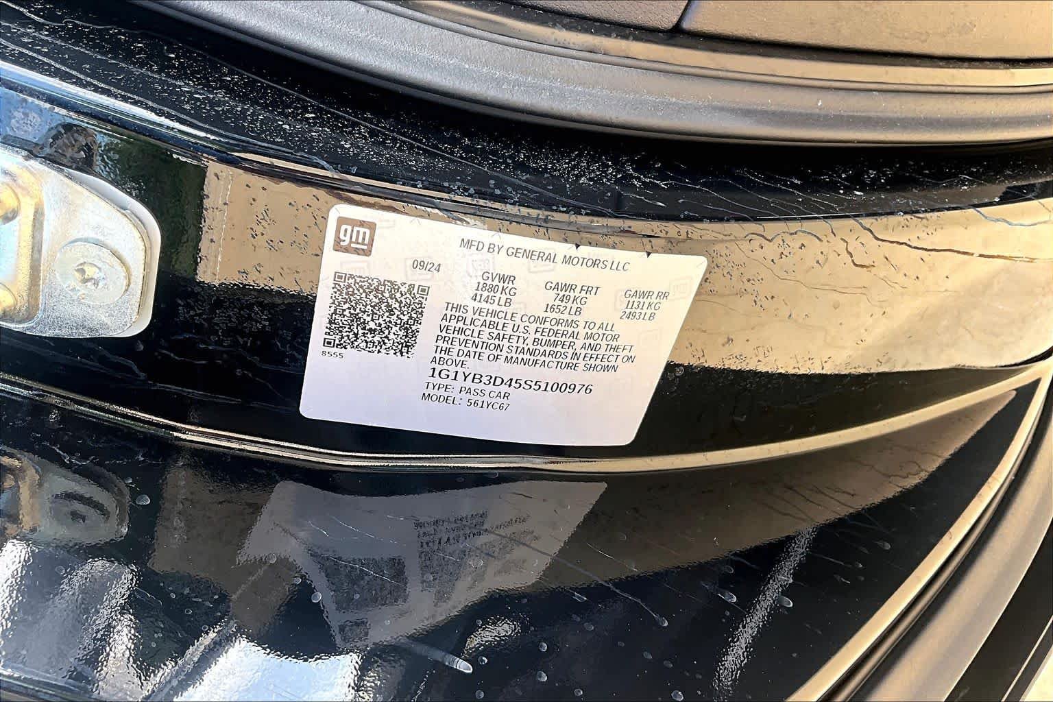 Used 2025 Black Chevrolet 2LT image 30