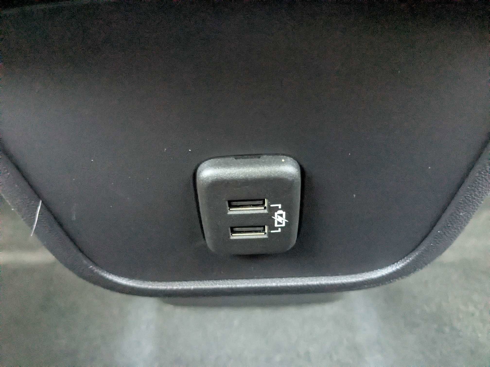 Used 2024 Summit White Chevrolet LT image 14