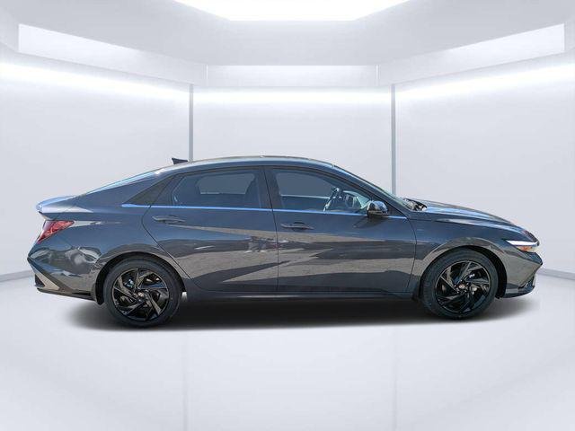 New 2026 Gray Hyundai SEL Sport Premium image 2