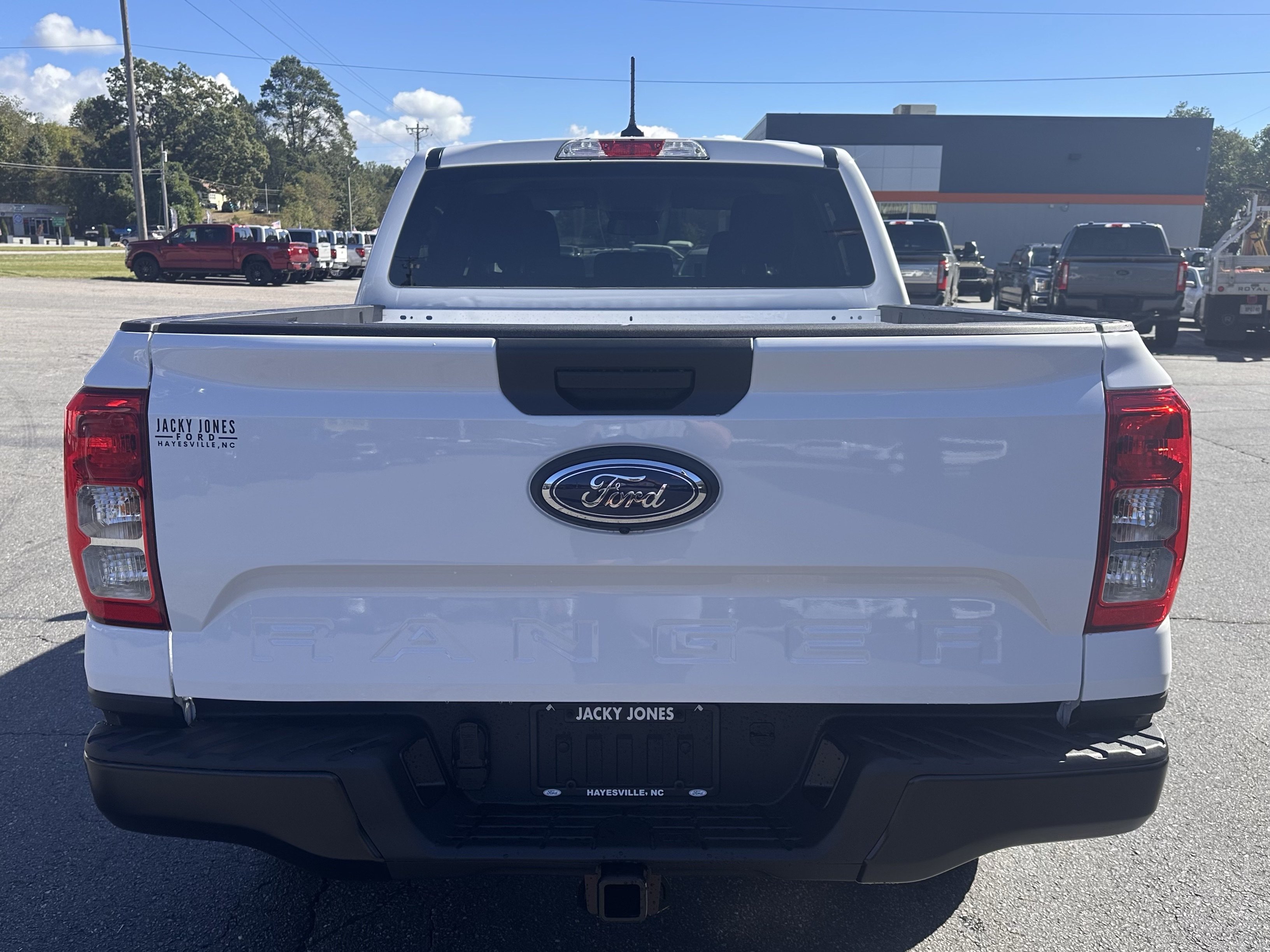 New 2026 Oxford White Ford XL image 7