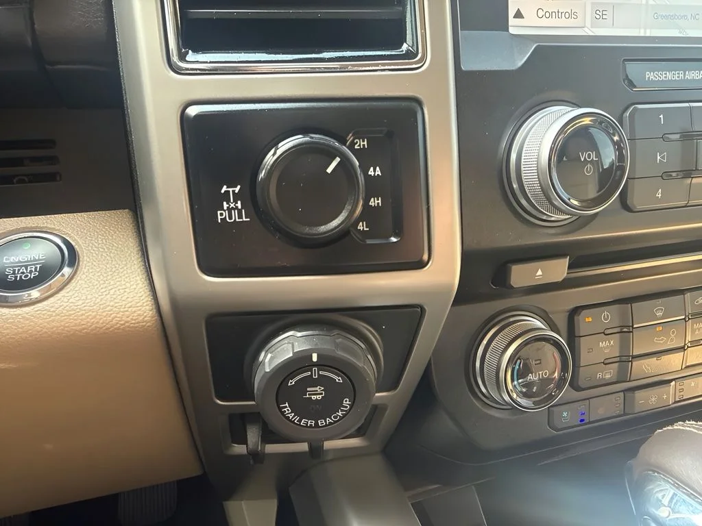 Used 2018 Gold Ford Lariat image 13