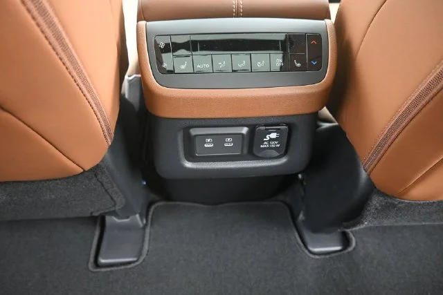 New 2026 White Nissan Platinum image 28