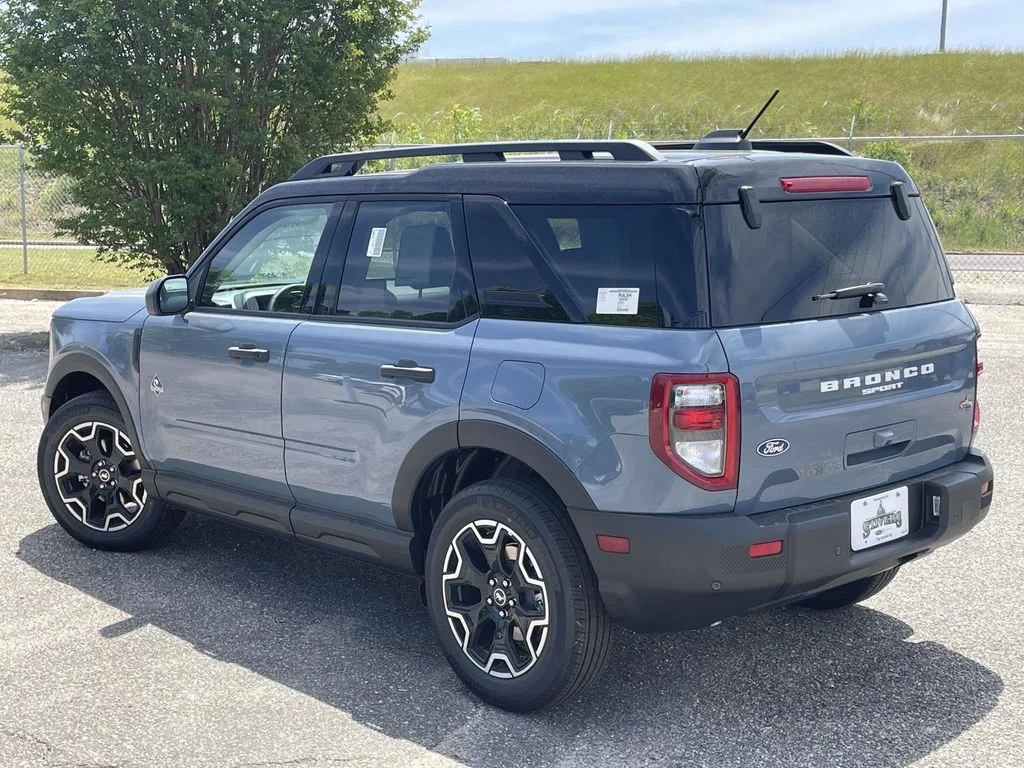 New 2026 Gray Ford Outer Banks image 5