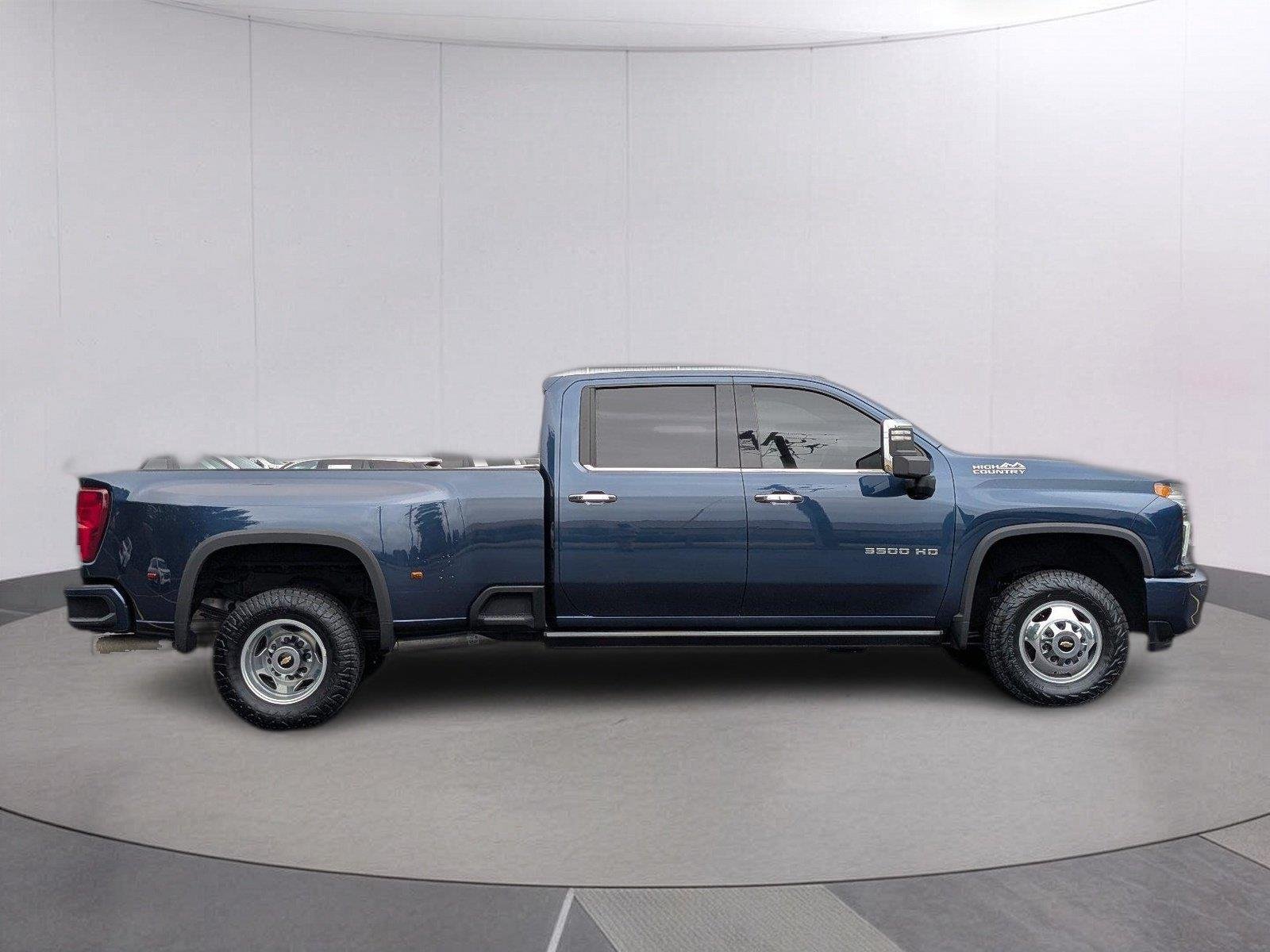 Used 2022 NORTHSKY BLUE METALLIC Chevrolet High Country image 8