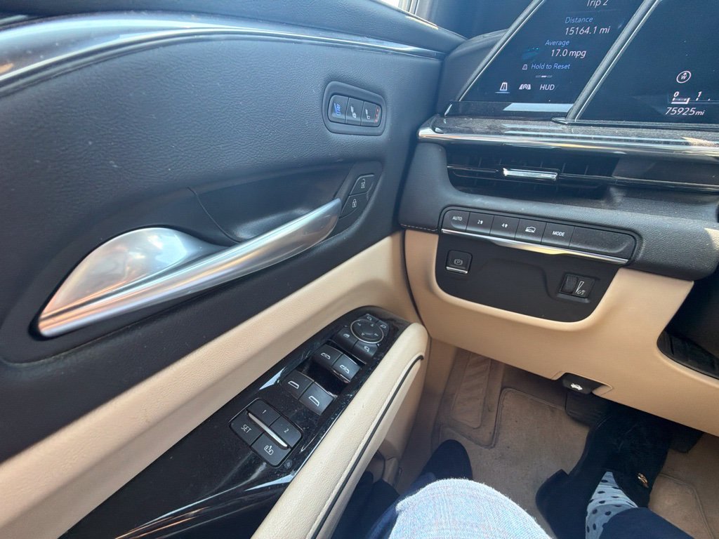 Used 2023 White Cadillac Premium image 15