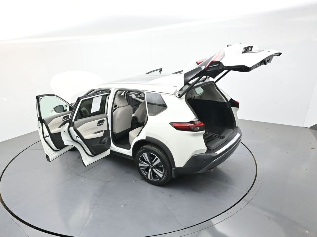 Used 2023 Pearl White Nissan SL image 44