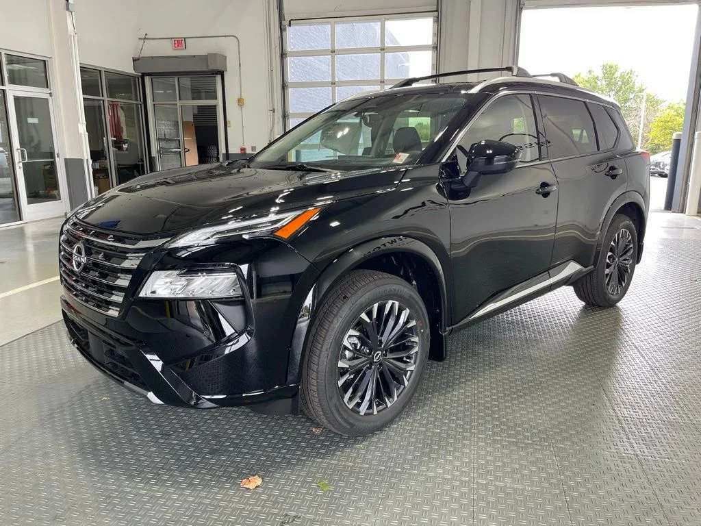 2026 Nissan Rogue Platinum - Photo 4