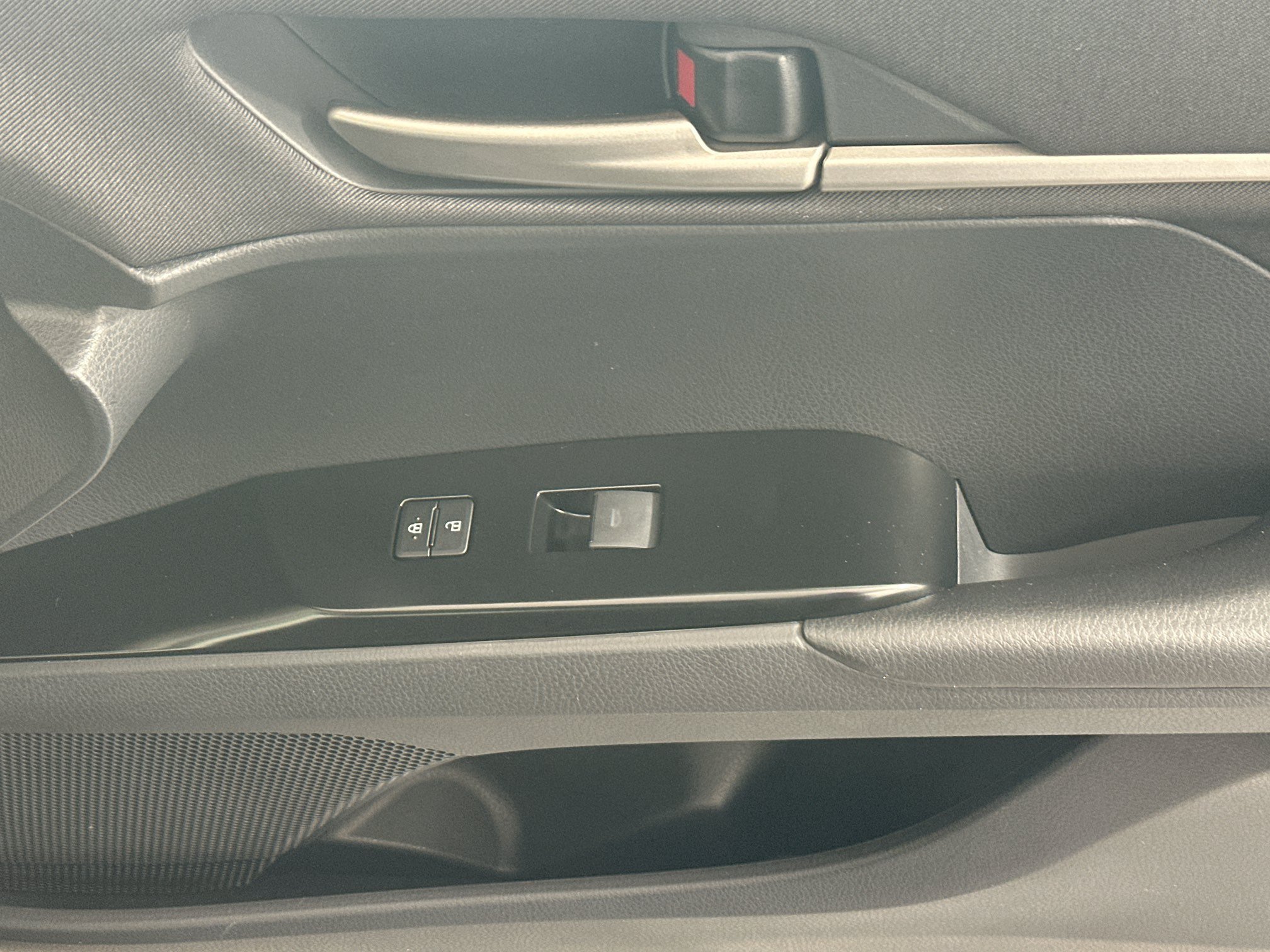 New 2026 Ice Cap Toyota LE image 27