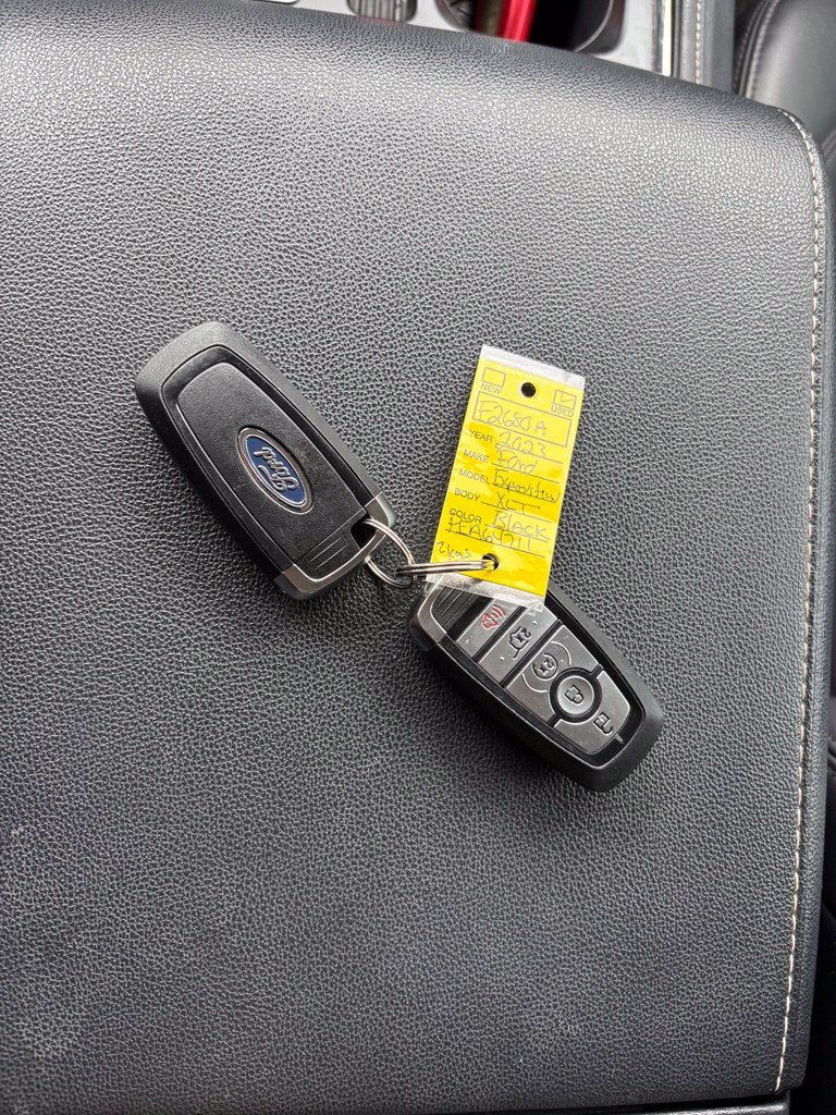 Used 2023 Black Ford XLT image 14