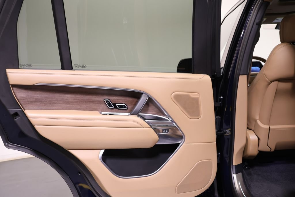 Used 2023 Portofino Blue Metallic Land Rover Autobiography image 32