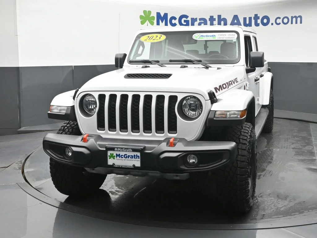 Used 2023 White Jeep Mojave image 19