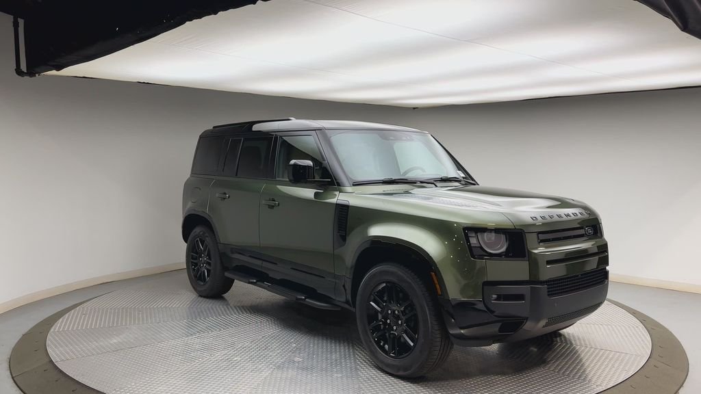 New 2026 Woolstone Green Land Rover X-Dynamic SE image 8