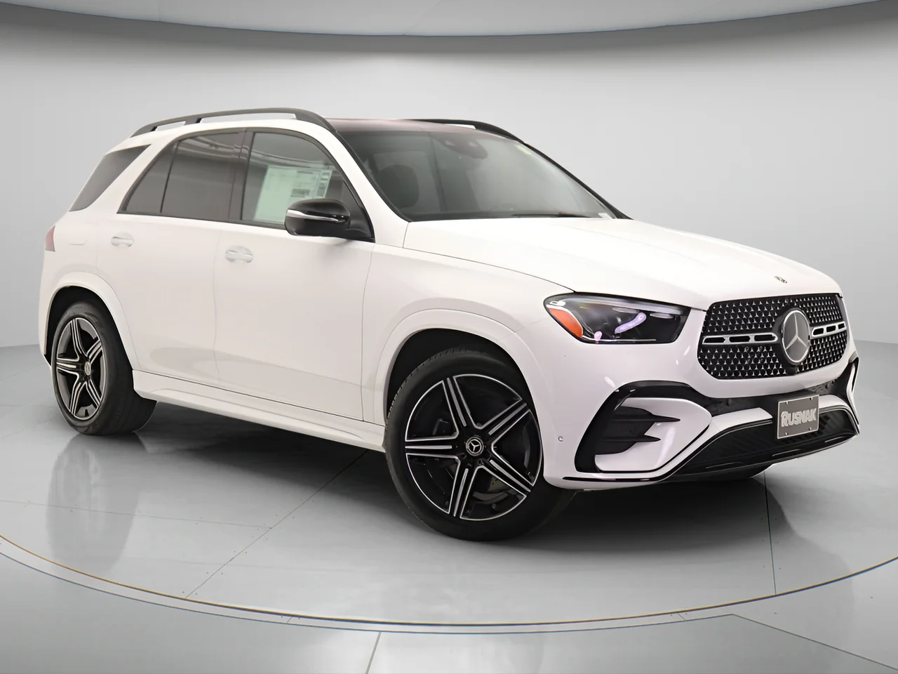 Used 2026 Polar White Mercedes-Benz 450 4MATIC® image 1