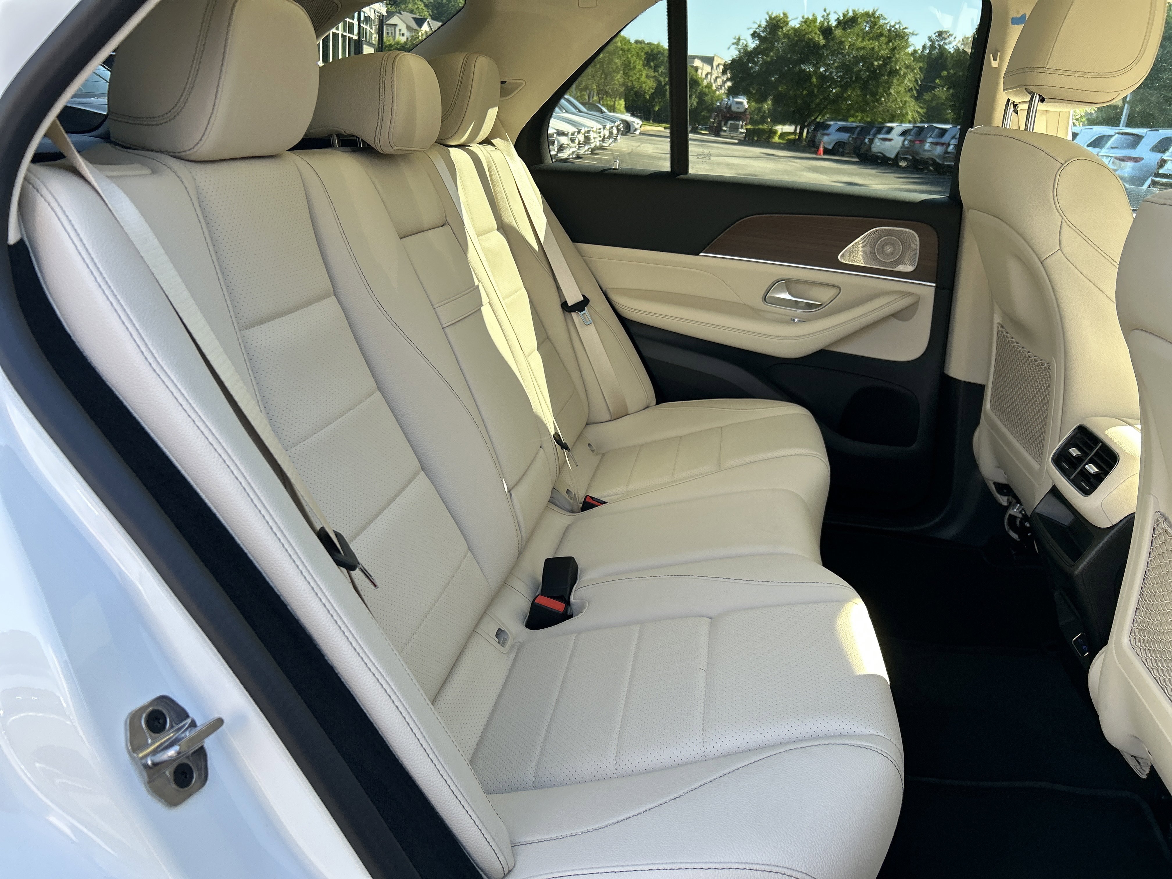 New 2026 Polar White Mercedes-Benz GLE 350 4MATIC® SUV image 40