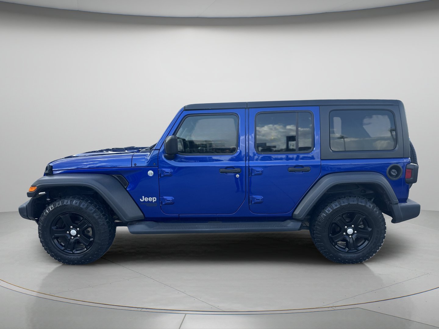 Used 2018 Ocean Blue Metallic Clearcoat Jeep Unlimited Sport S image 4