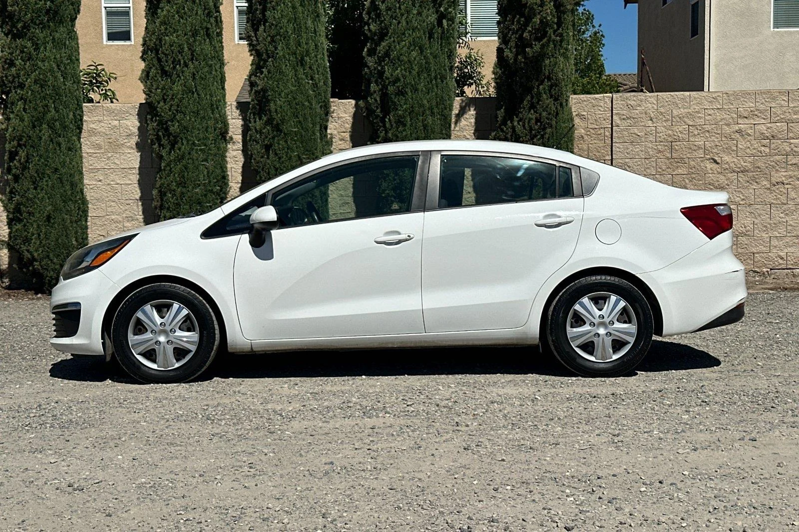 Used 2017 Clear White Kia LX image 7