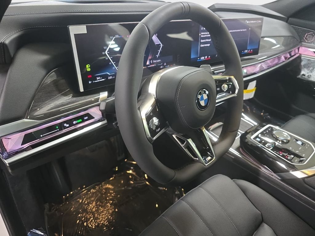 New 2026 Alpine White BMW 760i xDrive image 18
