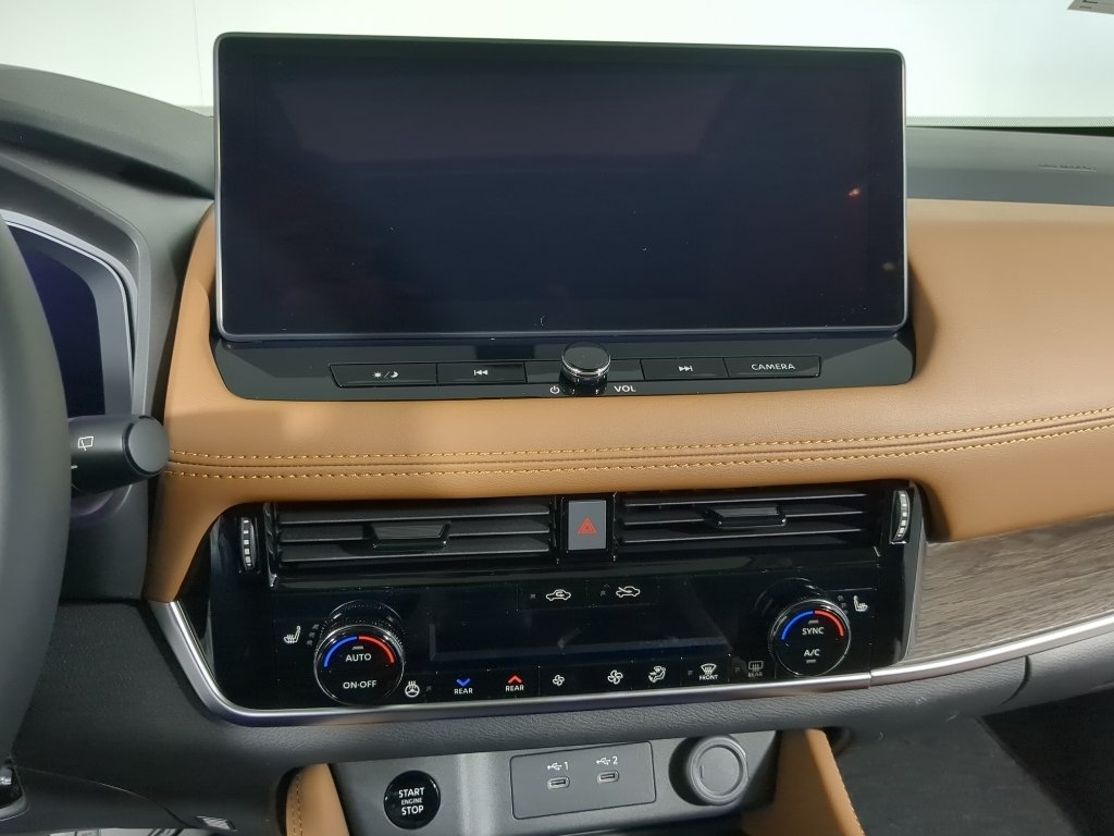 New 2026 Everest White Pearl TriCoat / Super Black Two-tone Nissan Platinum image 30