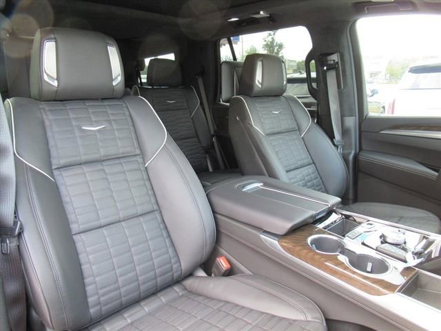 2026 Cadillac Escalade Platinum Sport - Photo 10
