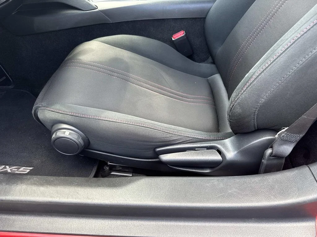 Used 2018 Red Mazda Club image 15