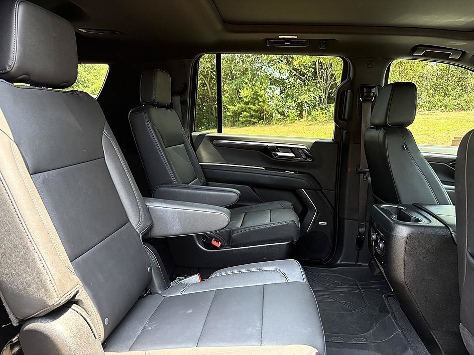 Used 2025 Black Chevrolet Z71 image 13