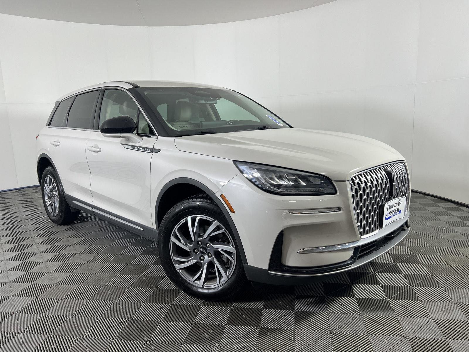 Used 2023 Ceramic Pearl Lincoln Standard image 1