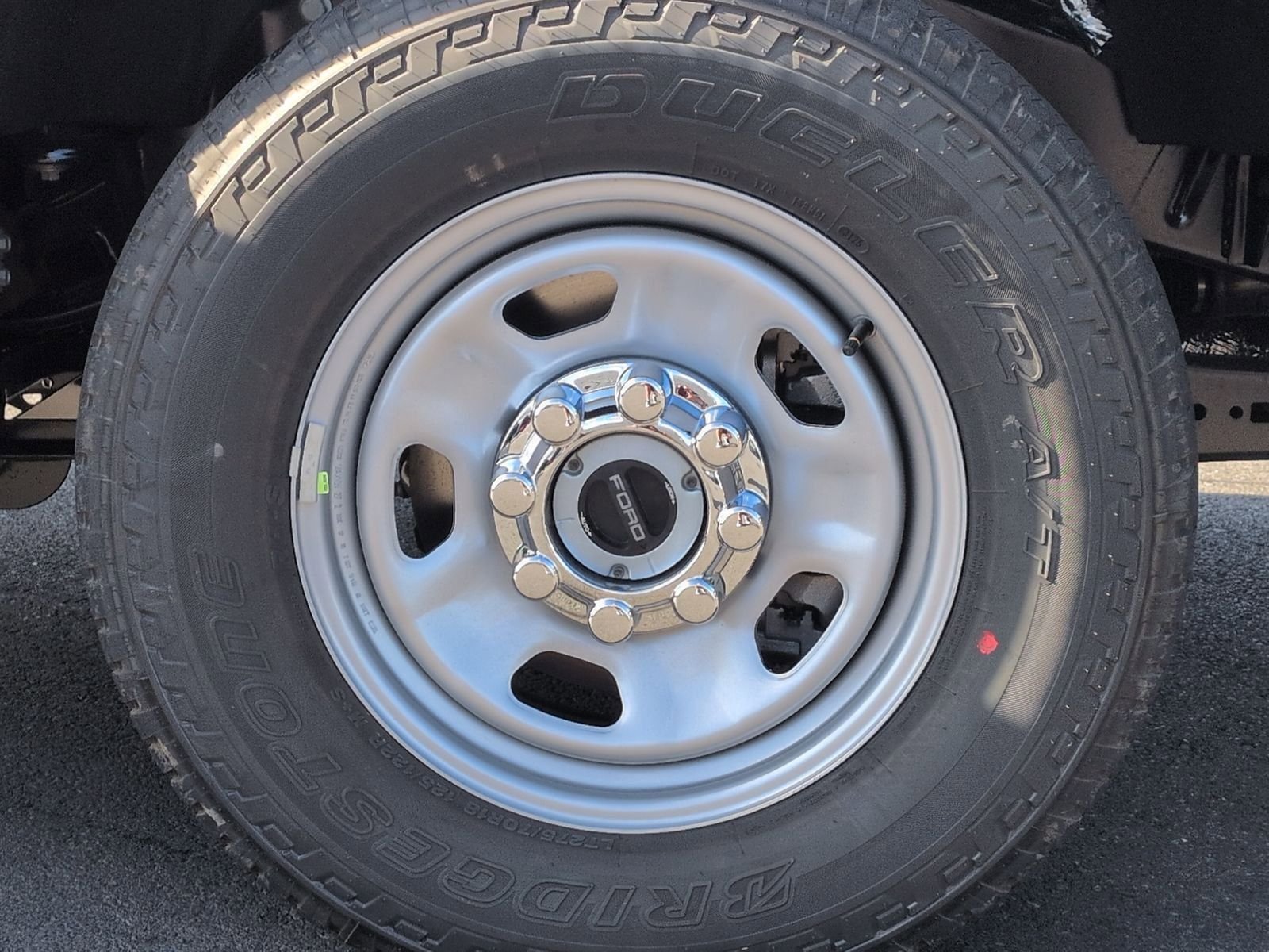 2026 Ford F-350 Super Duty XL - Photo 14