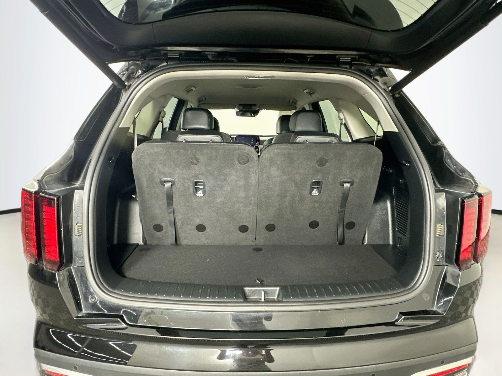 Used 2023 Aurora Black Kia EX image 26