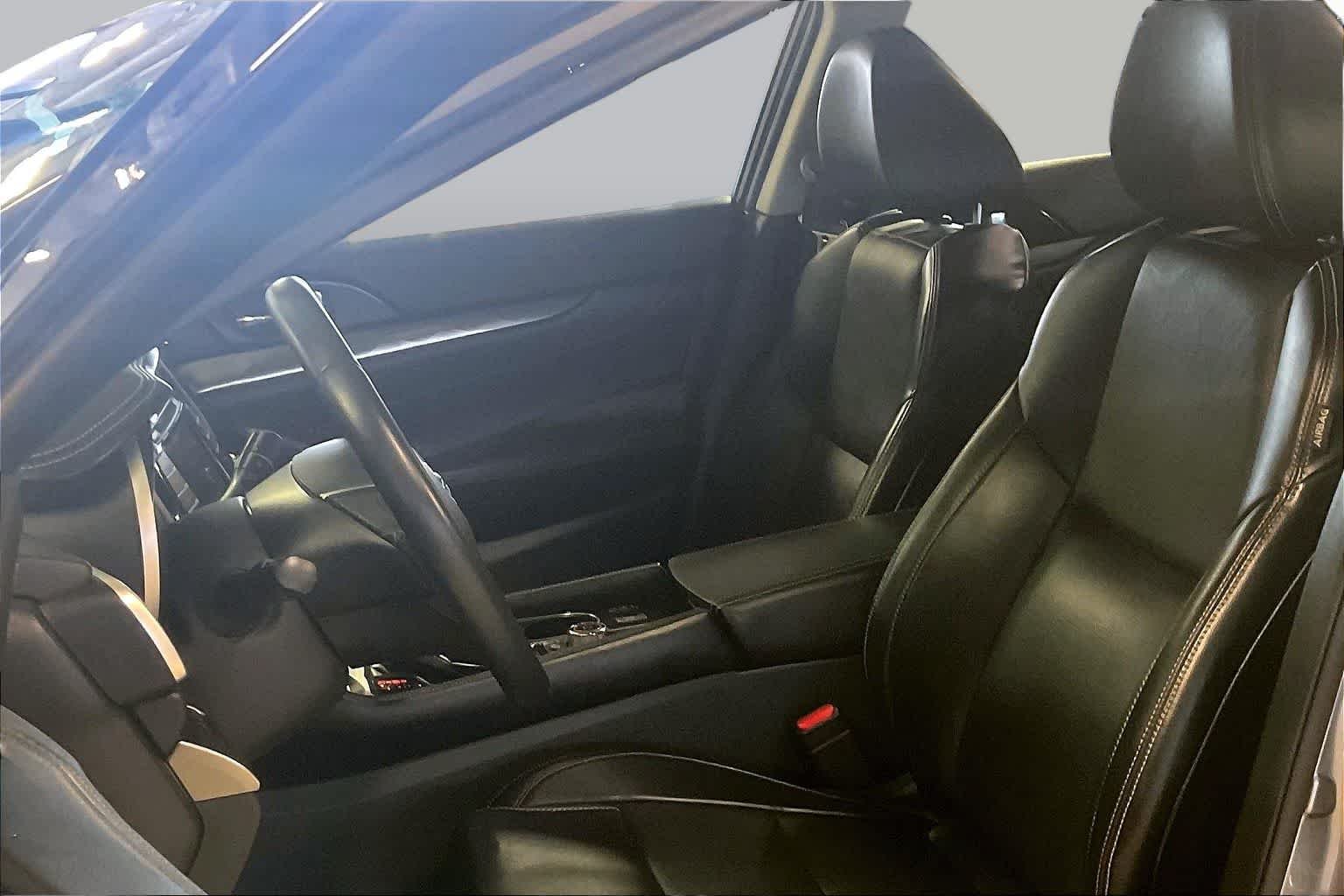 Used 2021 Gun Metallic Nissan SV image 7