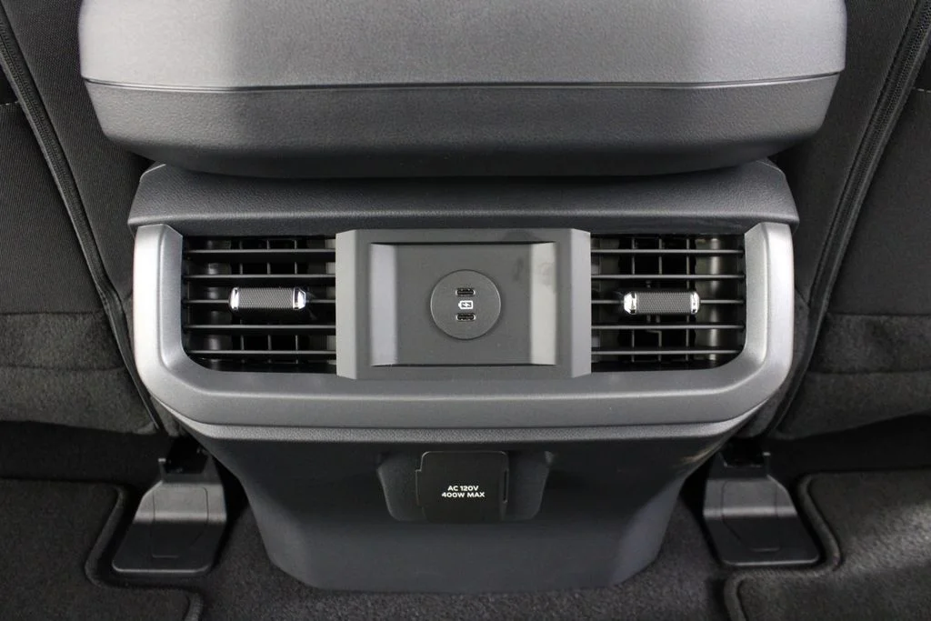 New 2026 Iconic Silver Metallic Ford XLT image 15