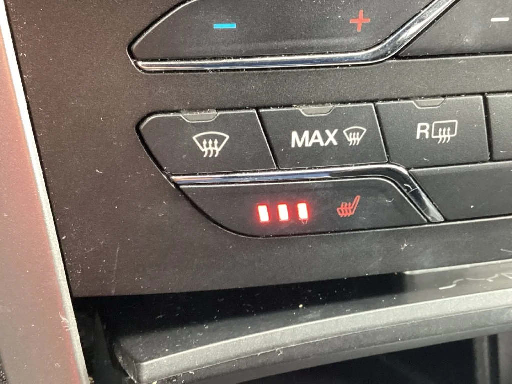 Used 2017 White Ford SEL image 44