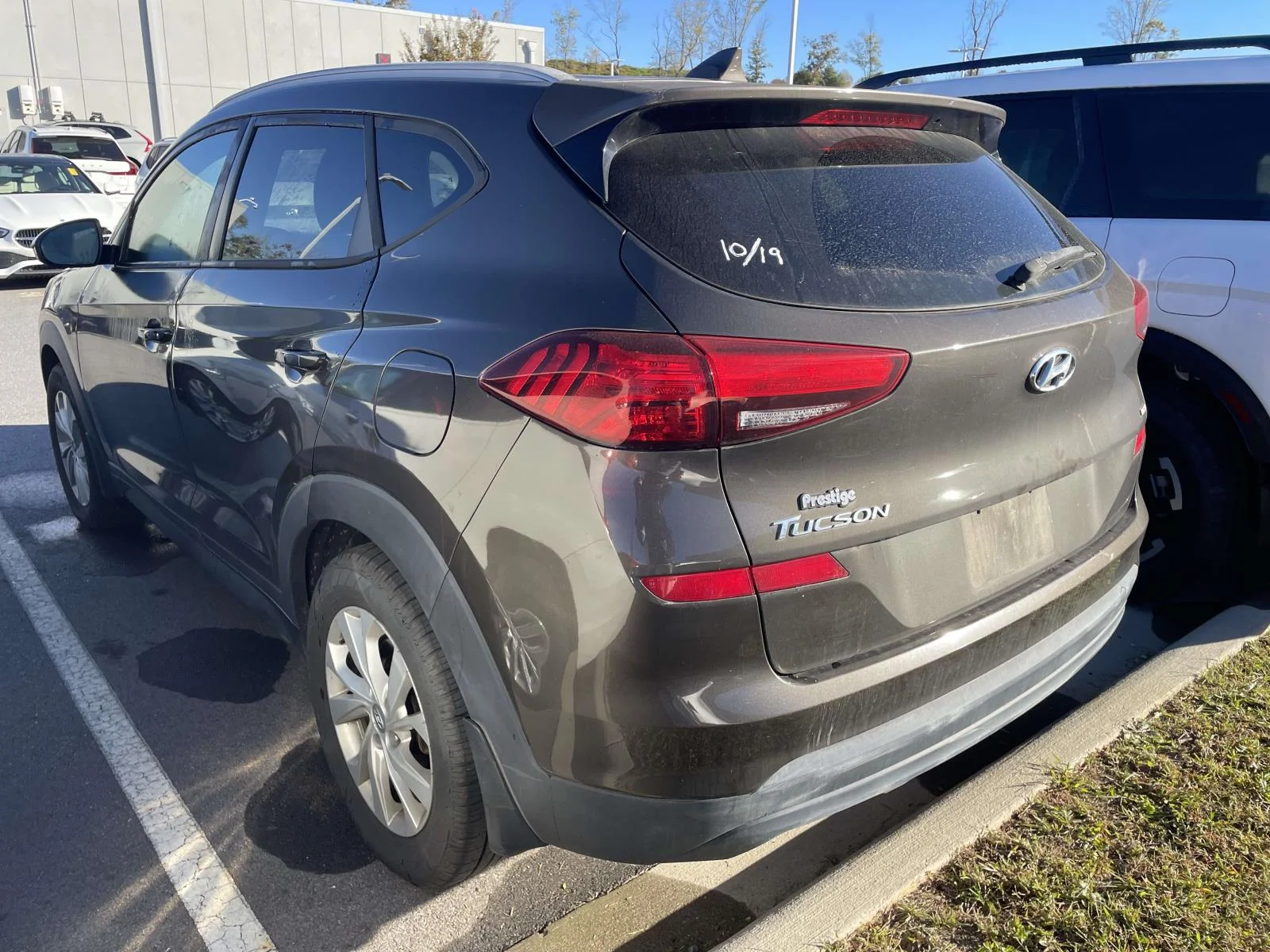 Used 2019 Sage Brown Hyundai Value image 3