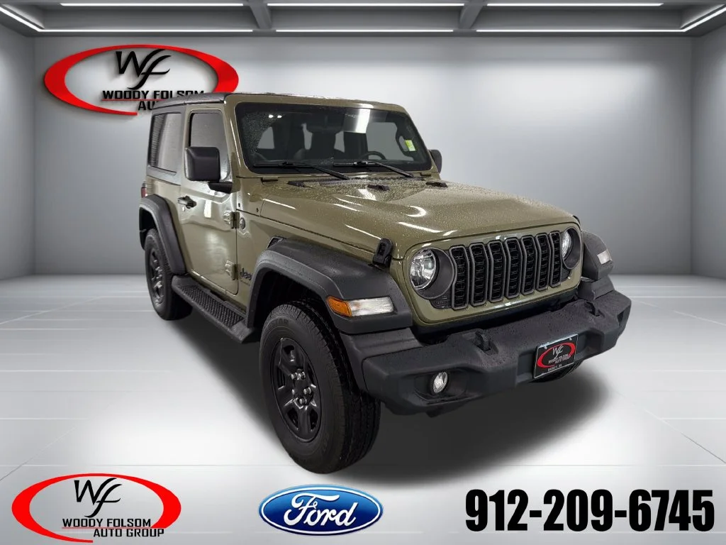 Used 2025  Jeep Sport image 1