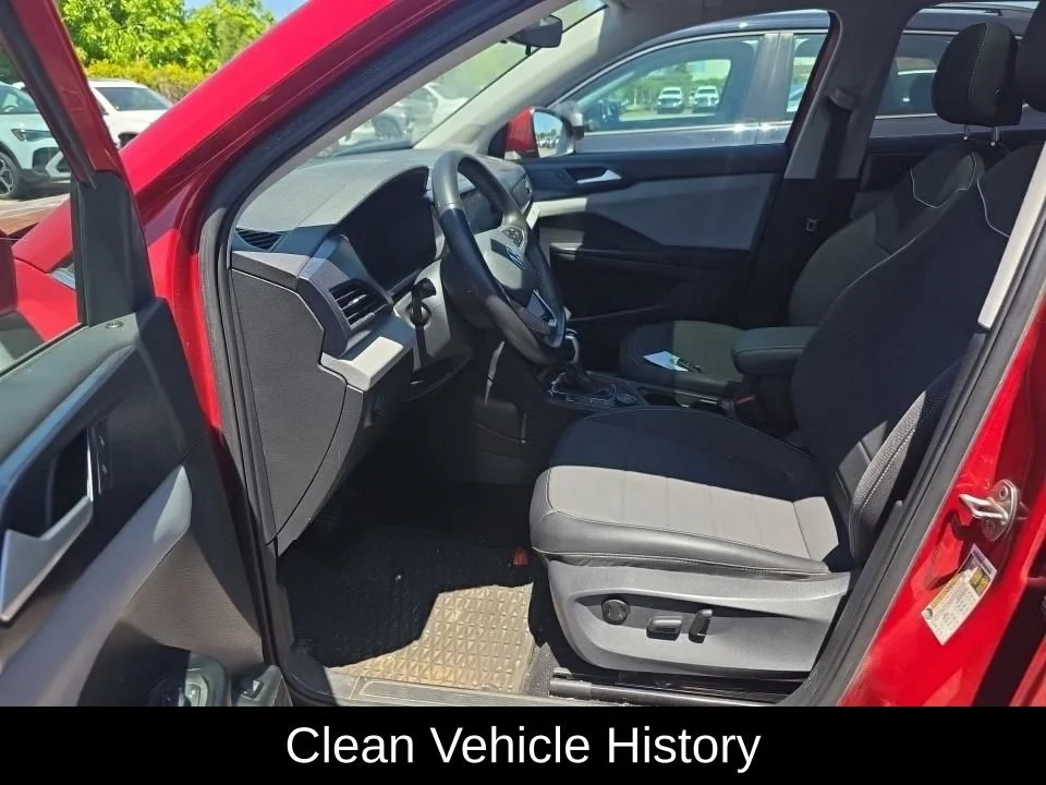 Used 2023 Red Volkswagen 1.5T SE image 4