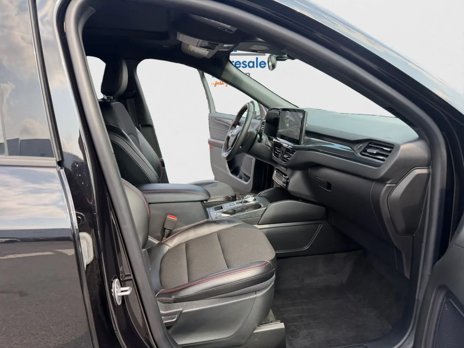 Used 2024 Agate Black Ford ST-Line image 19