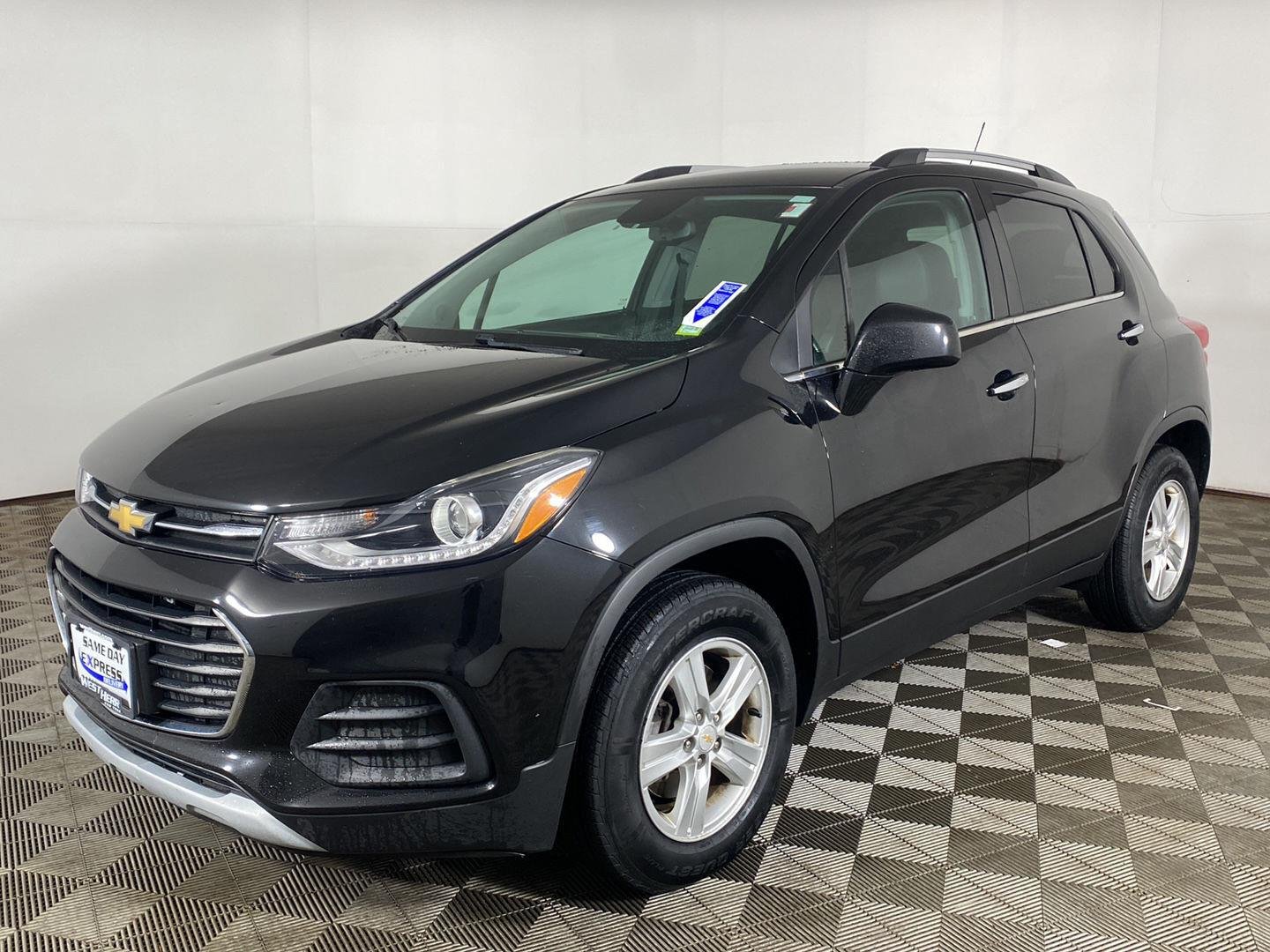Used 2020 Mosaic Black Metallic Chevrolet LT image 10