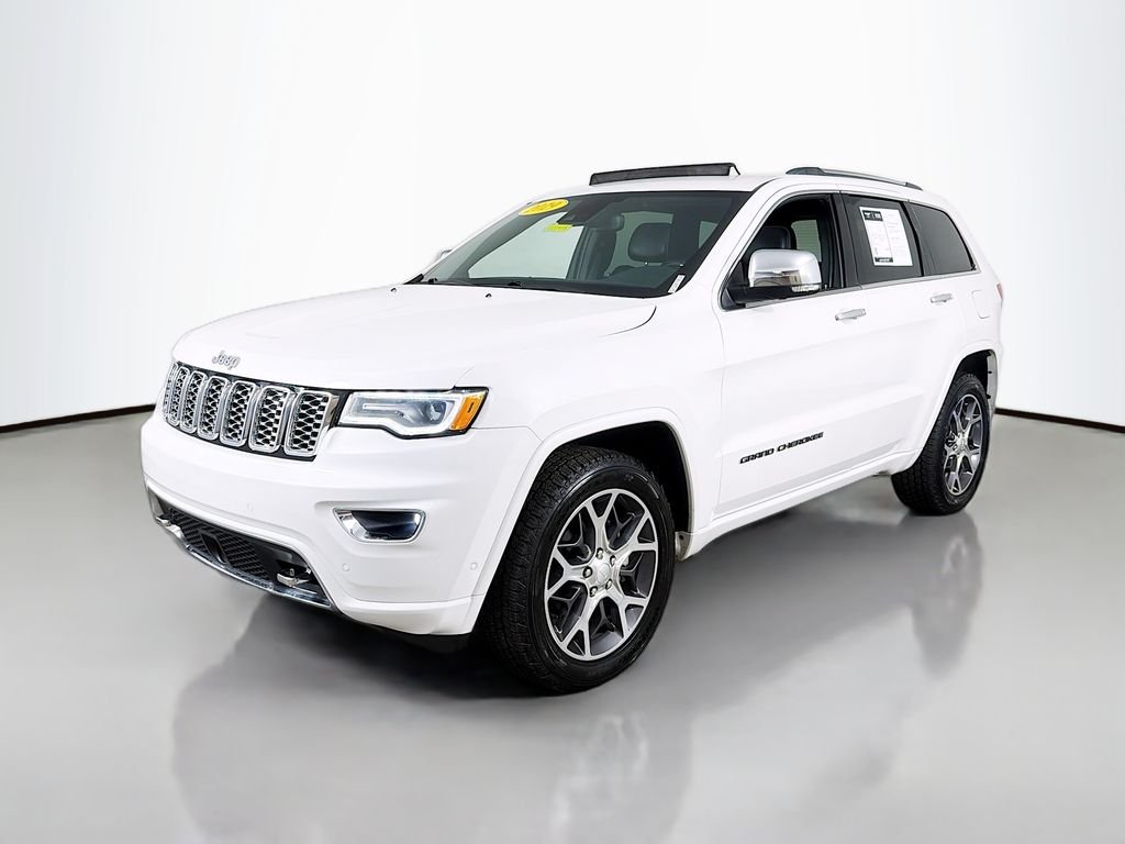 Used 2019 Ivory 3-Coat Jeep Overland image 3