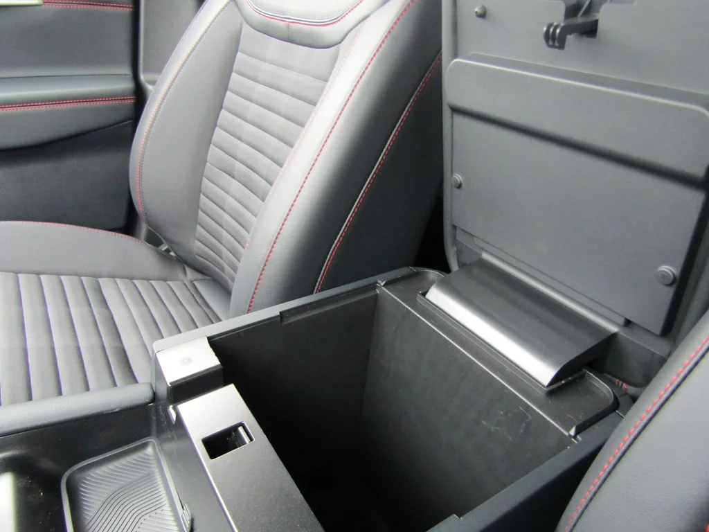New 2027 Agate Black Metallic Ford ST-Line image 32