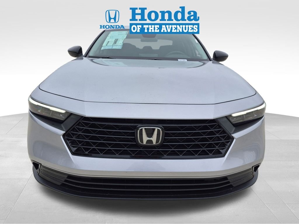 New 2026 Solar Silver Metallic Honda SE image 2