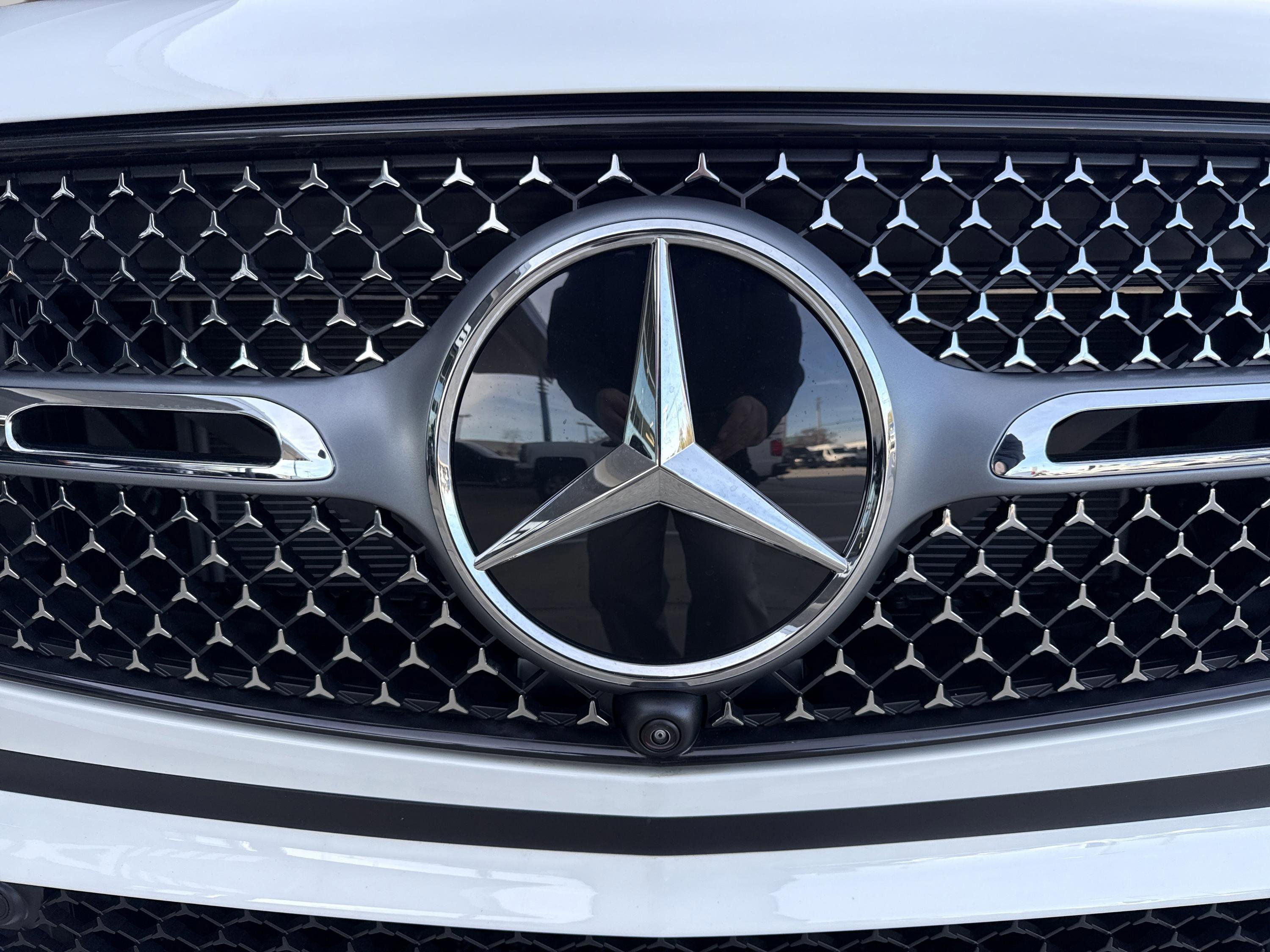 New 2026 Polar White Mercedes-Benz GLC 300 image 42