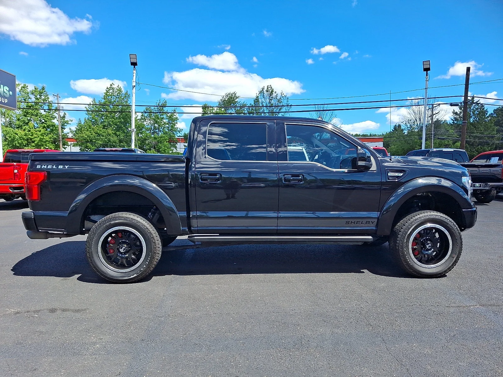 Used 2020 Agate Black Metallic Ford LARIAT image 12