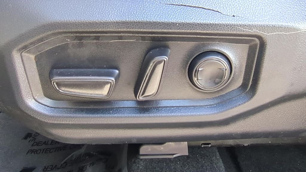Used 2024  Toyota SR5 image 24