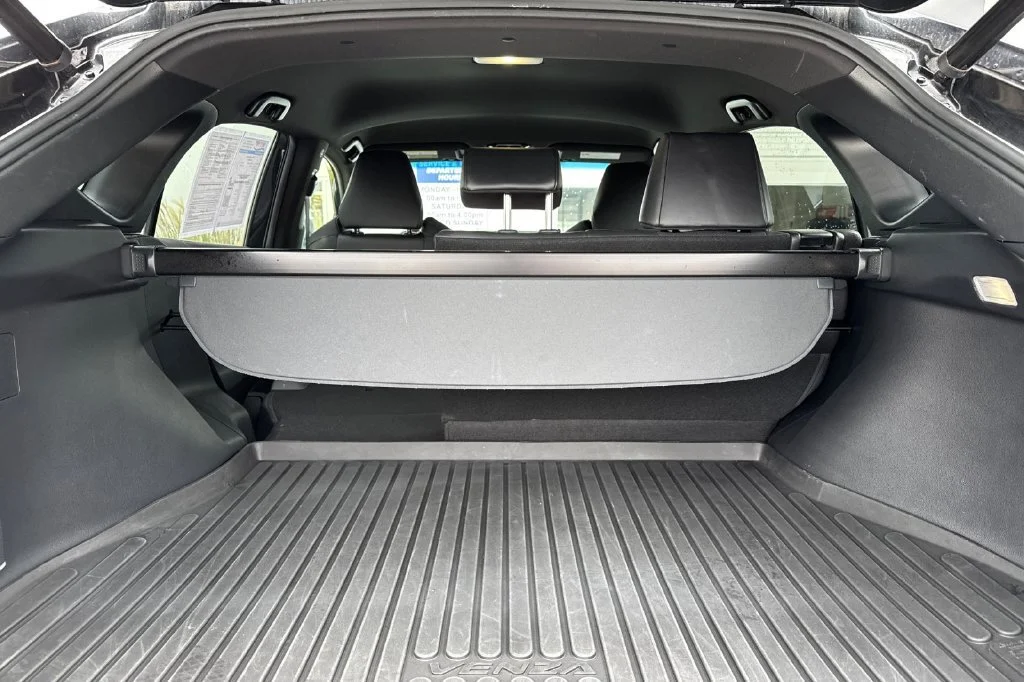 2022 Toyota Venza Limited - Photo 15