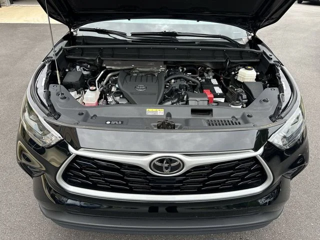 Used 2023 Black Toyota XLE image 28