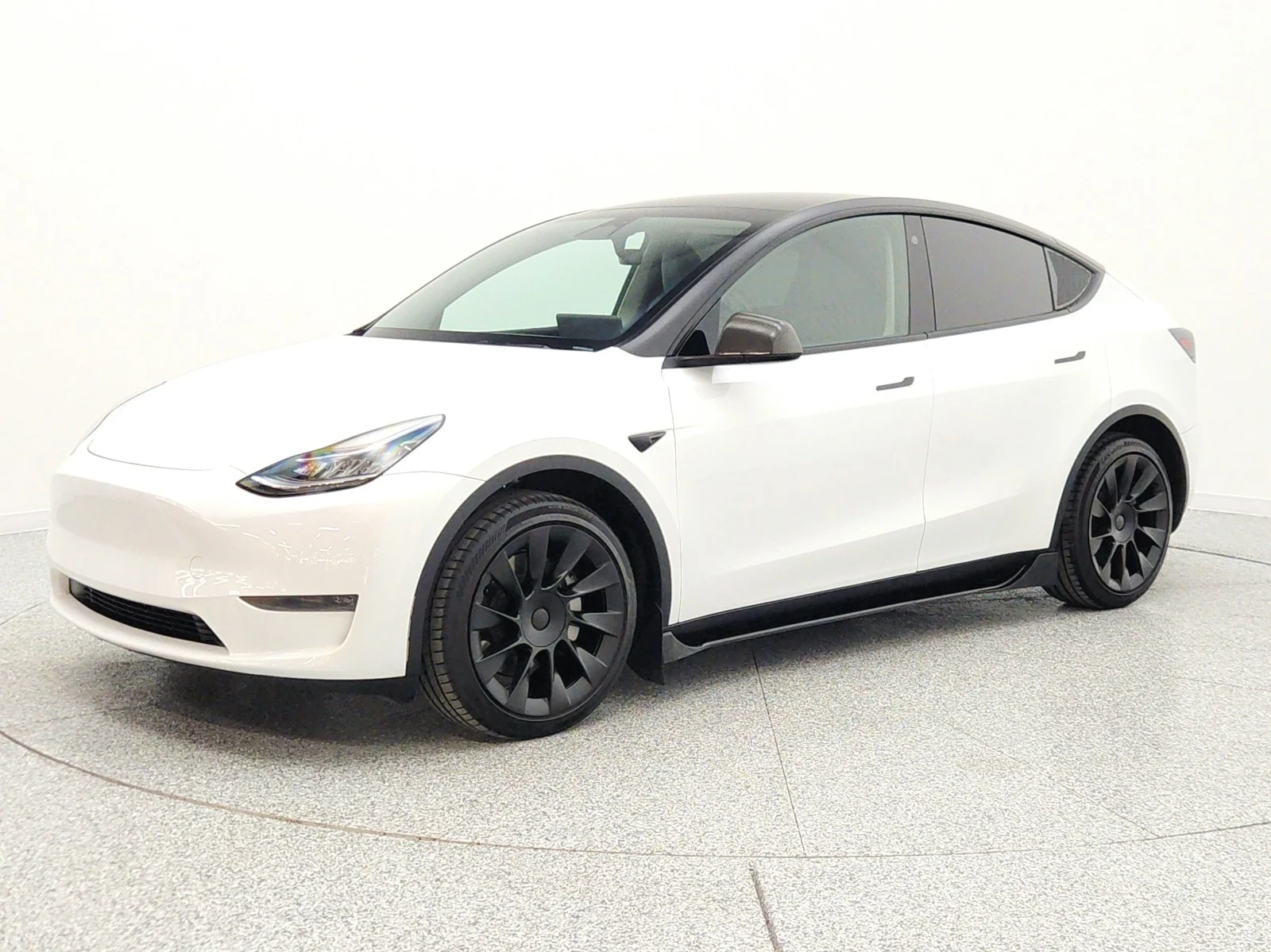 2023 Tesla Model Y Long Range Dual Motor All-Wheel Drive's photo
