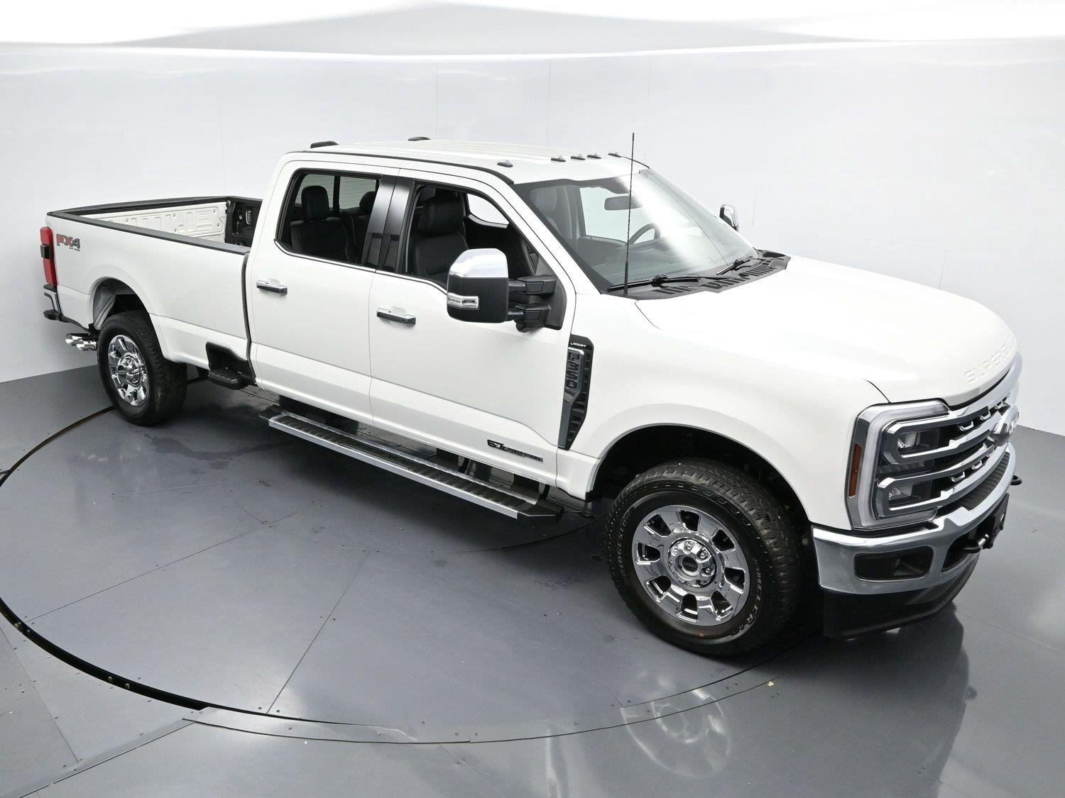 Used 2025 White Ford XL image 38